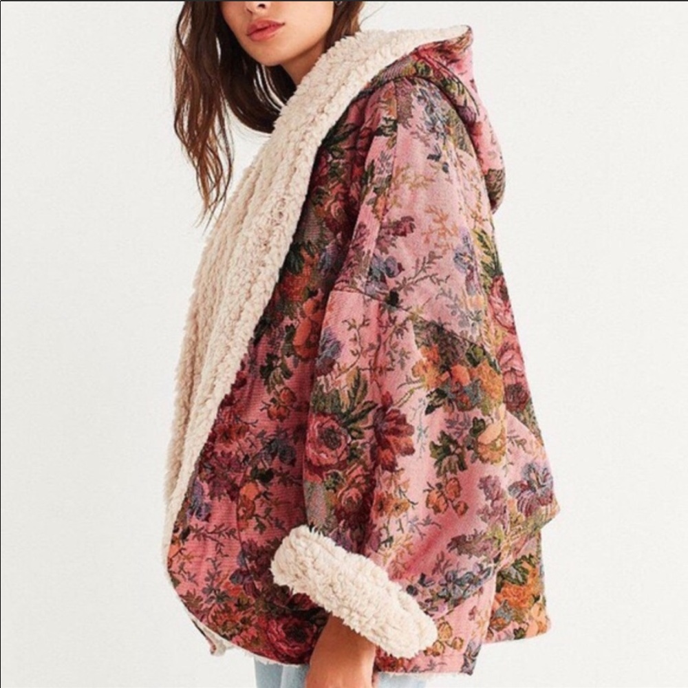 ISO: UO Beatriz floral teddy sherpa jacket